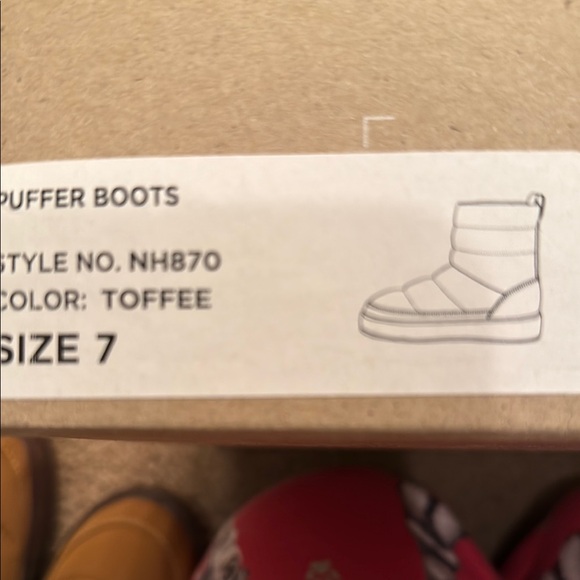 Madewell Tan Quilted Winter Boots with Rugged Sole - Picture 3 of 6